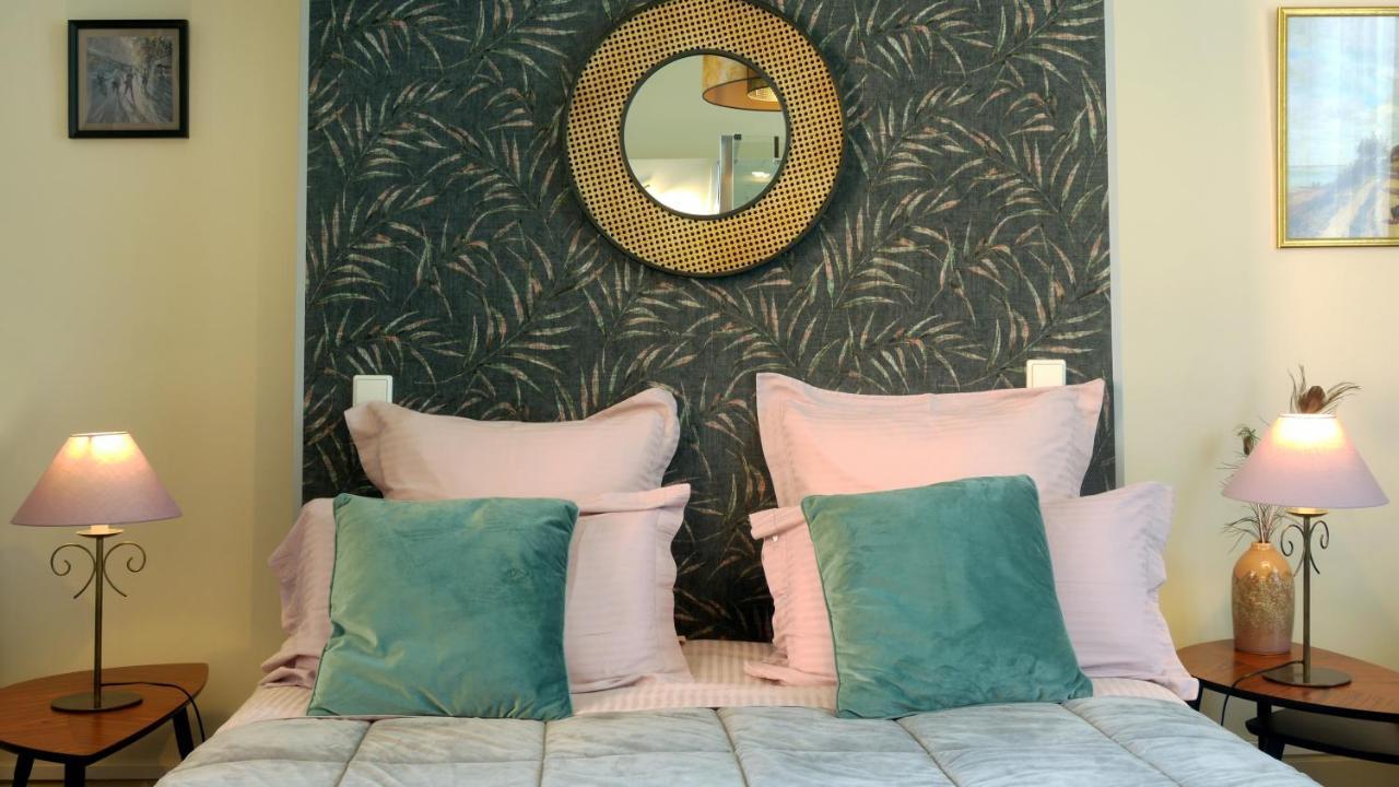 Bed and Breakfast Honfleur, Entre Terre & Estuaire La Rivière-Saint-Sauveur Exterior foto