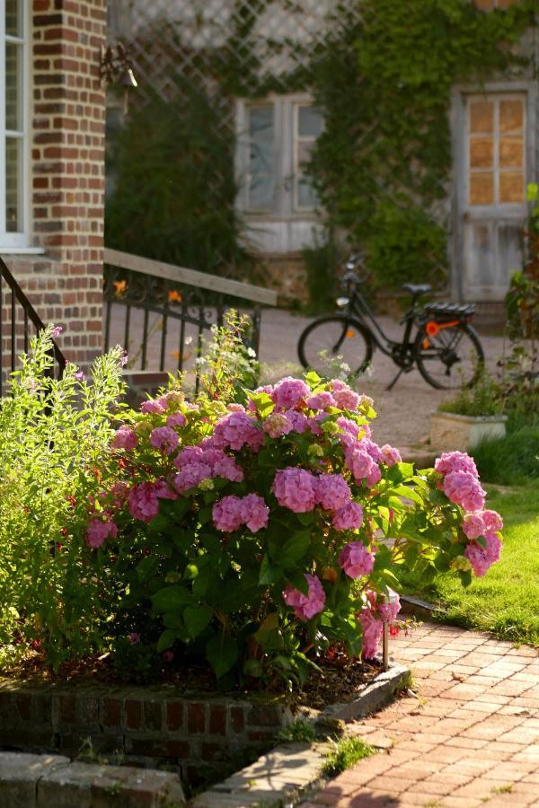 Bed and Breakfast Honfleur, Entre Terre & Estuaire La Rivière-Saint-Sauveur Exterior foto
