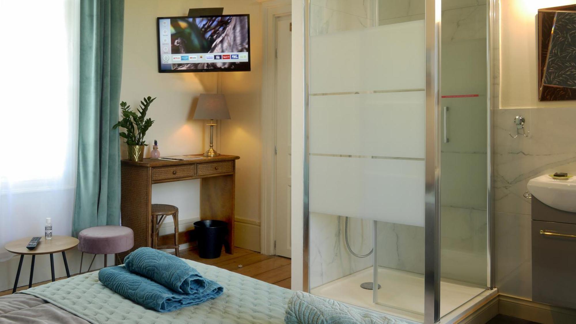 Bed and Breakfast Honfleur, Entre Terre & Estuaire La Rivière-Saint-Sauveur Habitación foto